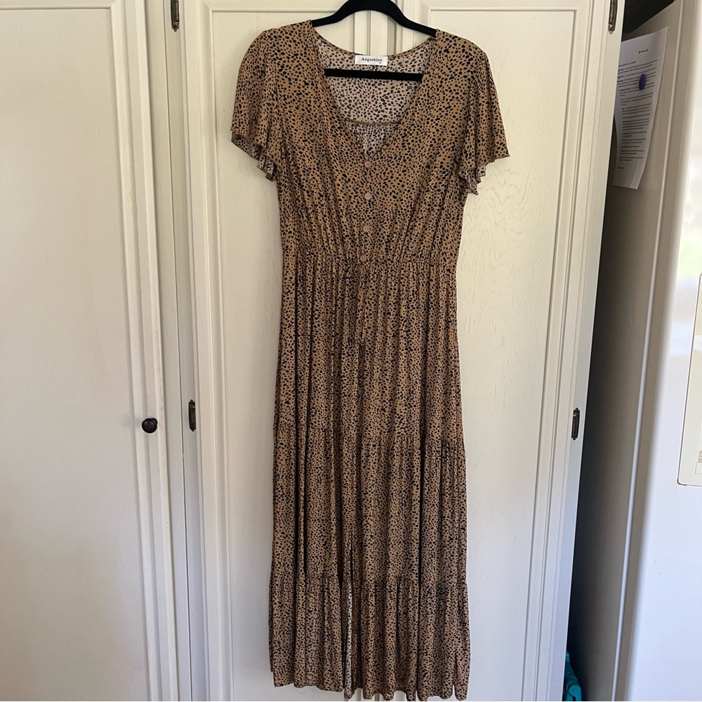 Tan and Black Animal Print Maxi Dress with V-Neck and Flutter Sleeves Size M